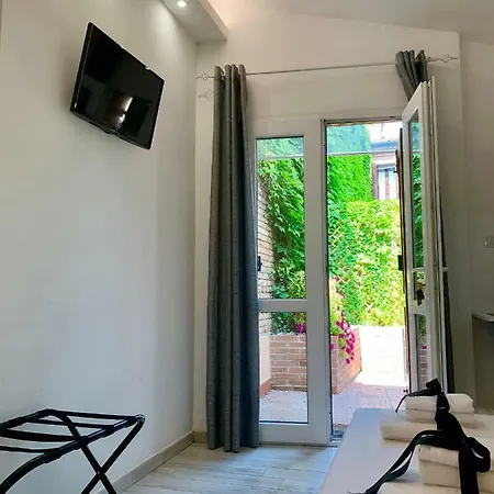 Oasi Bed and Breakfast 3*