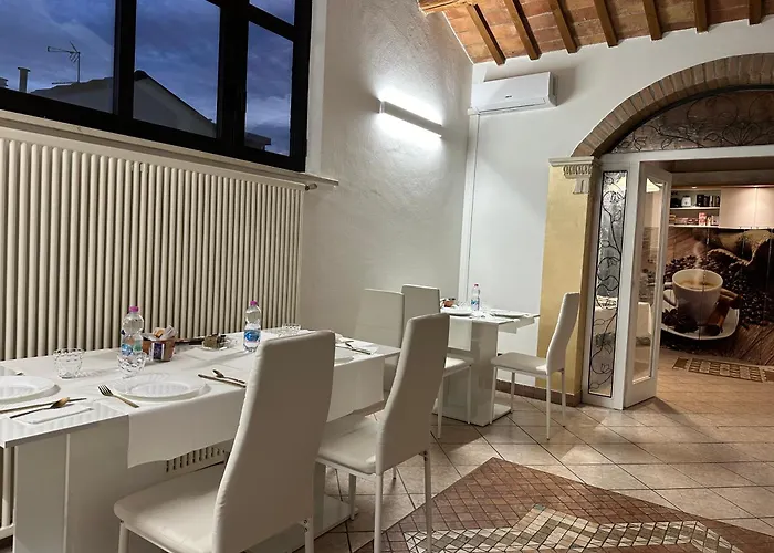 Nocleg ze śniadaniem Oasi 4*