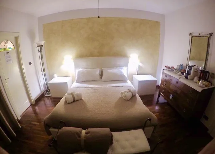 Oasi Nocleg ze śniadaniem 4*