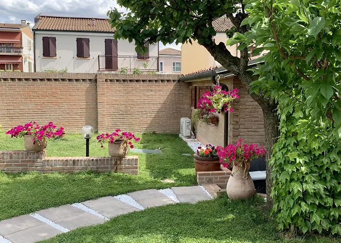 فندق مبيت وإفطار Oasi فيرّارا